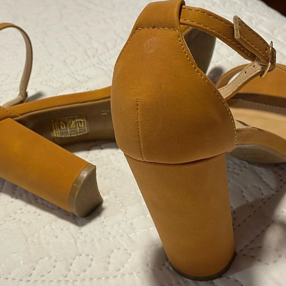 Open Toe Heels - Picture 3 of 5